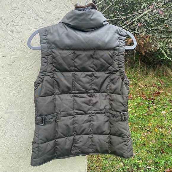 Goose Down Puffer Vest - Picture 3 of 6